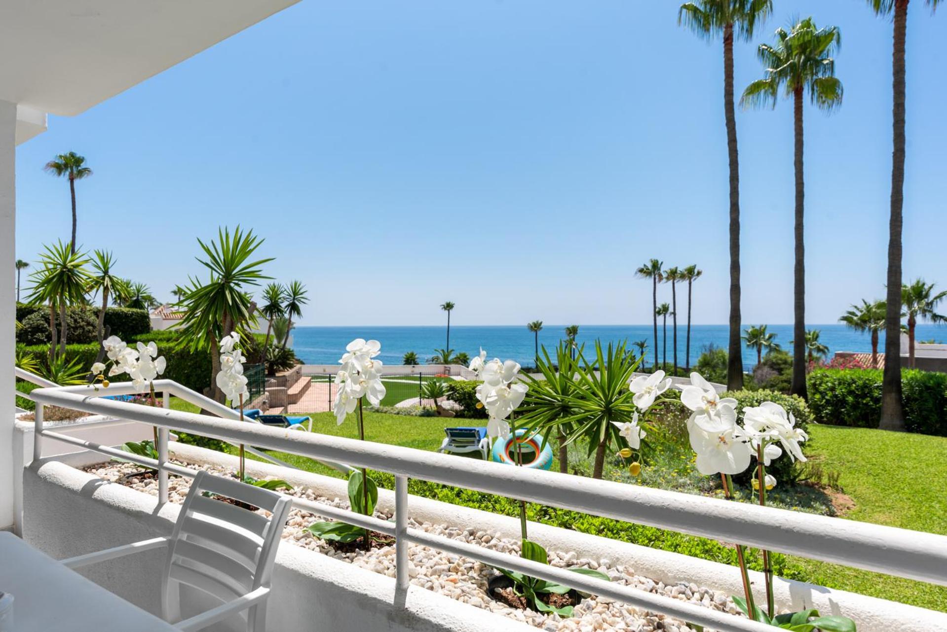 Miraflores Apartments By The Beach Costa Del Sol Sitio de Calahonda Exterior foto